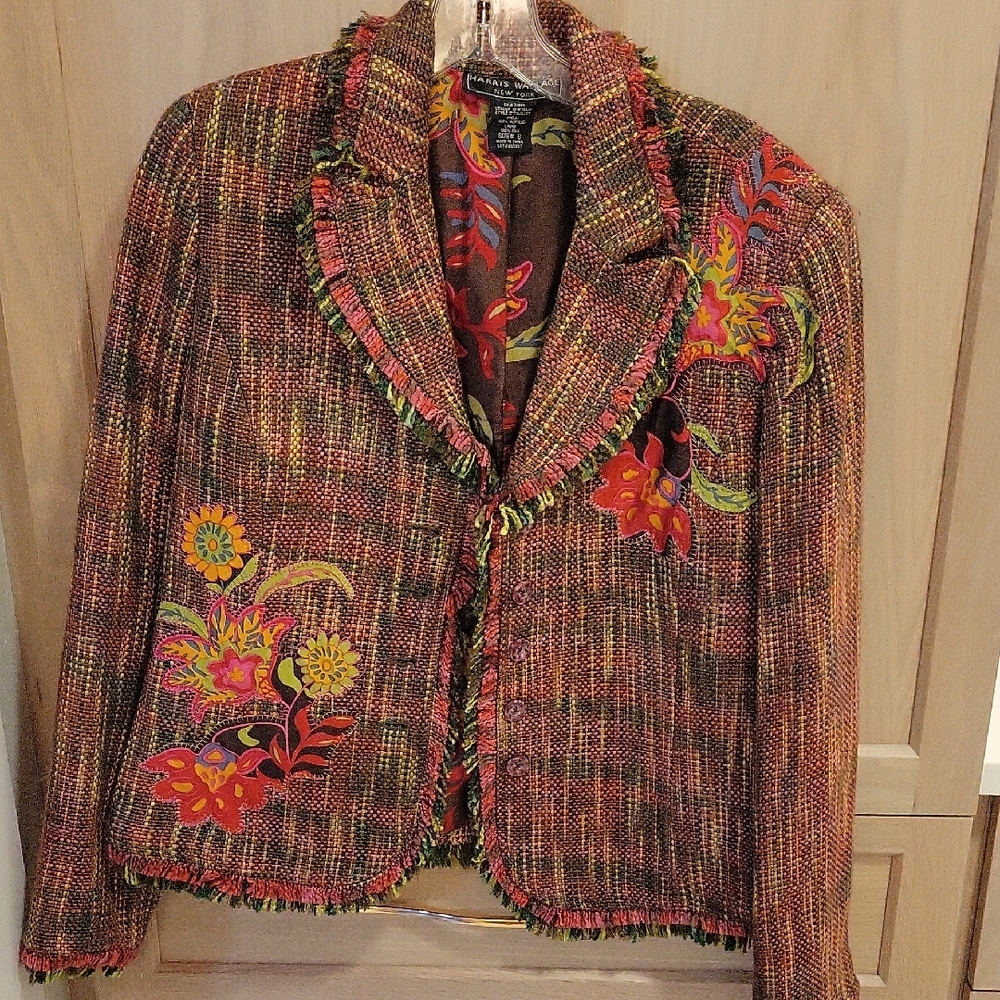 Women's Floral Embroidered Blazer
